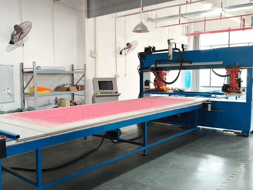 Cutting Workshop — StarDream Toys plush toy factory in Shenzhen