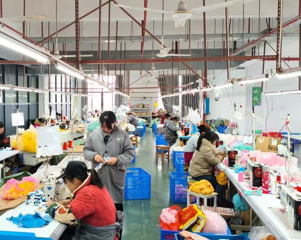 Workshop — StarDream Toys plush toy factory