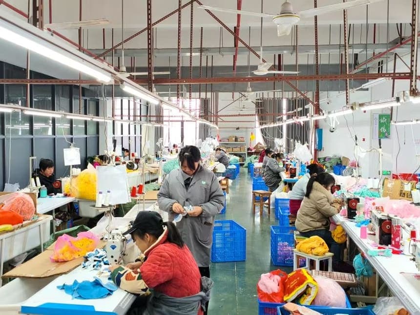 Sewing Floor — StarDream Toys plush toy factory in Shenzhen